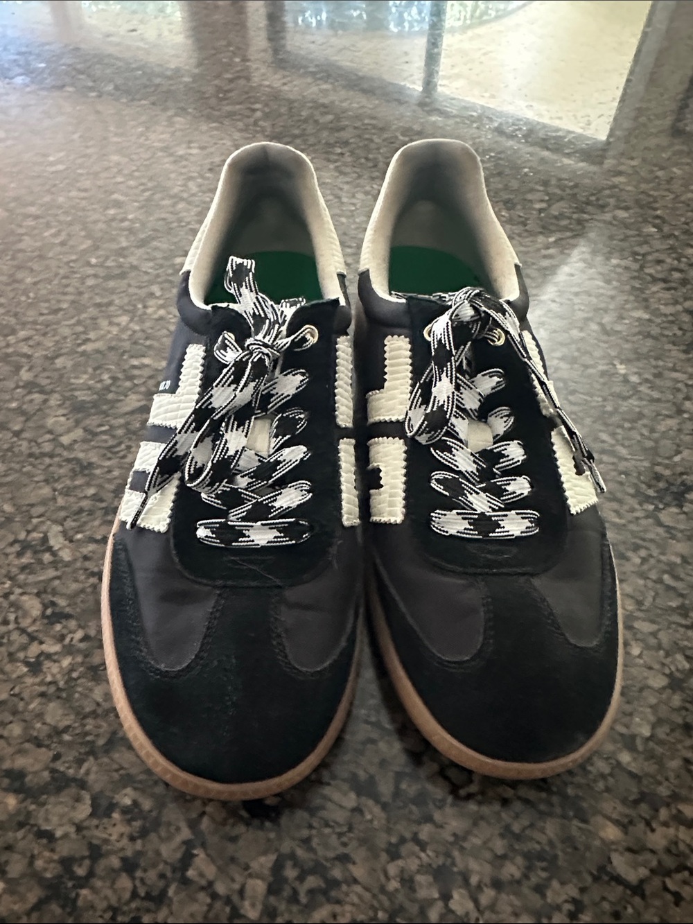 Black and White Women's Casual Sneakers with Contrast Laces